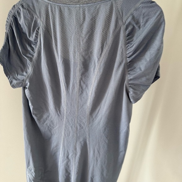 Lululemon Women's Gray Top - Picture 4 of 6
